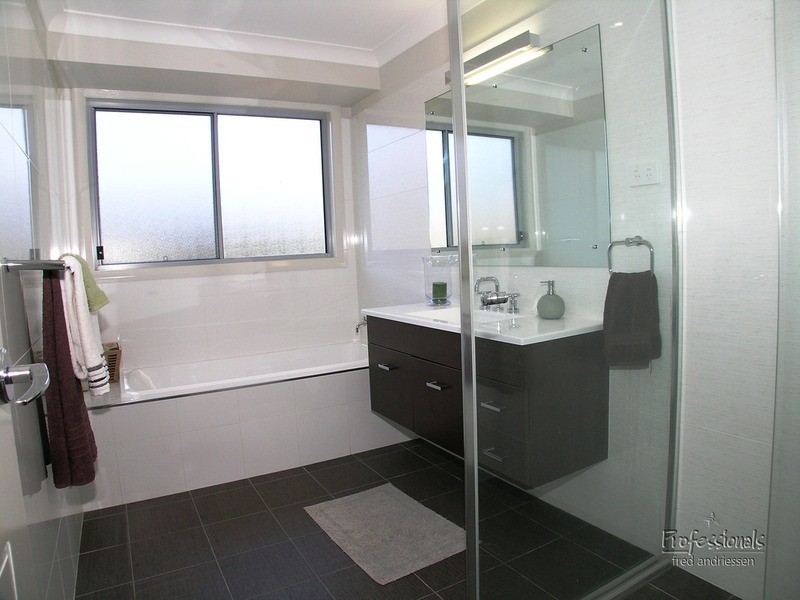 71 Dalmeny Drive, Macquarie Hills NSW 2285