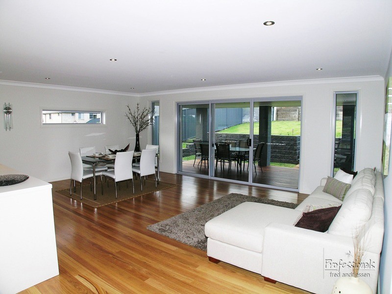 71 Dalmeny Drive, Macquarie Hills NSW 2285