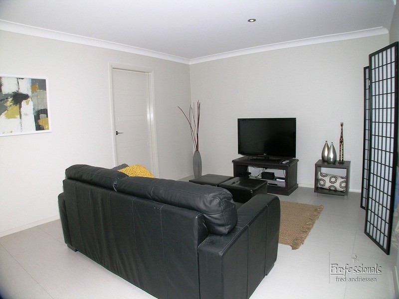 71 Dalmeny Drive, Macquarie Hills NSW 2285