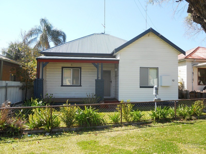 10 Lachlan  Road, Cardiff NSW 2285