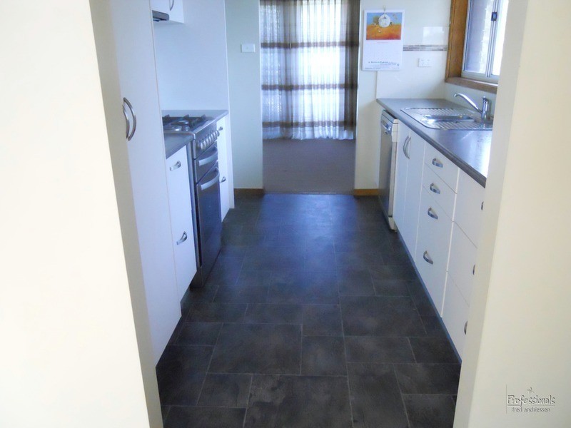 80 Lawson Road, Macquarie Hills NSW 2285