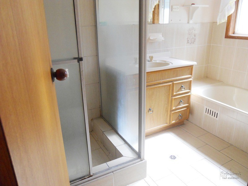 80 Lawson Road, Macquarie Hills NSW 2285