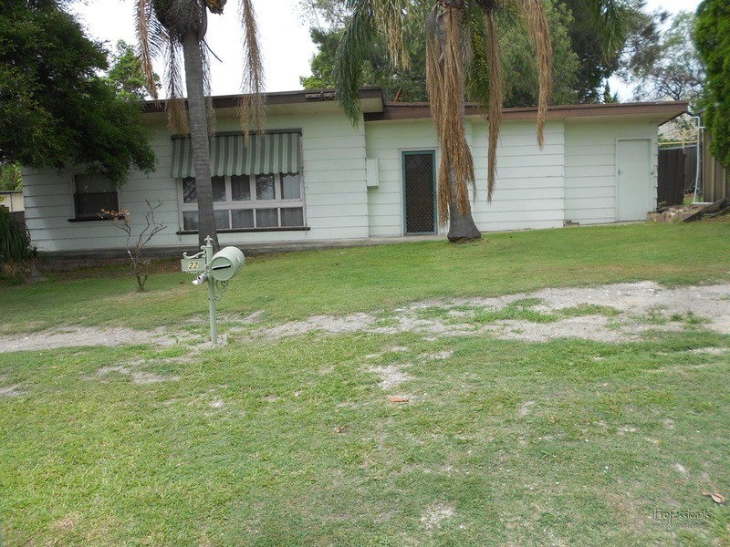 22 Lake  Avenue, Cardiff South NSW 2285