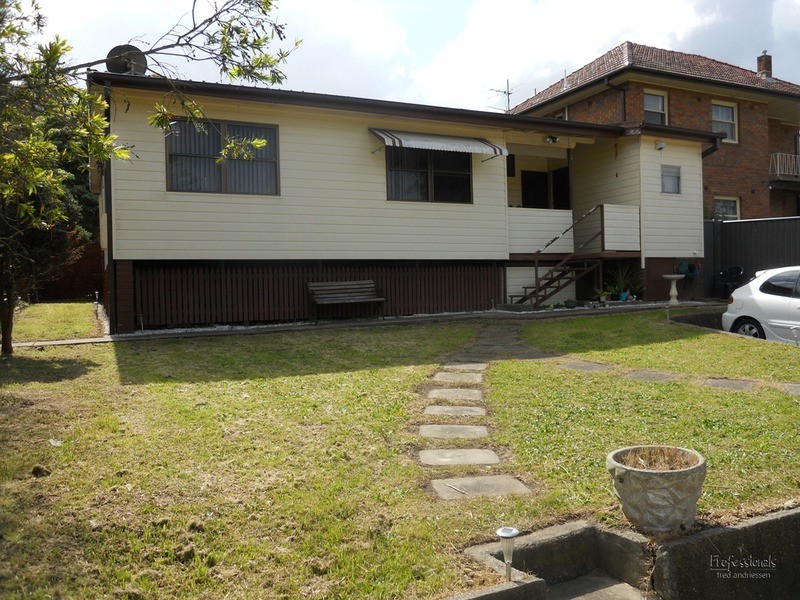 406 Main  Road, Cardiff NSW 2285