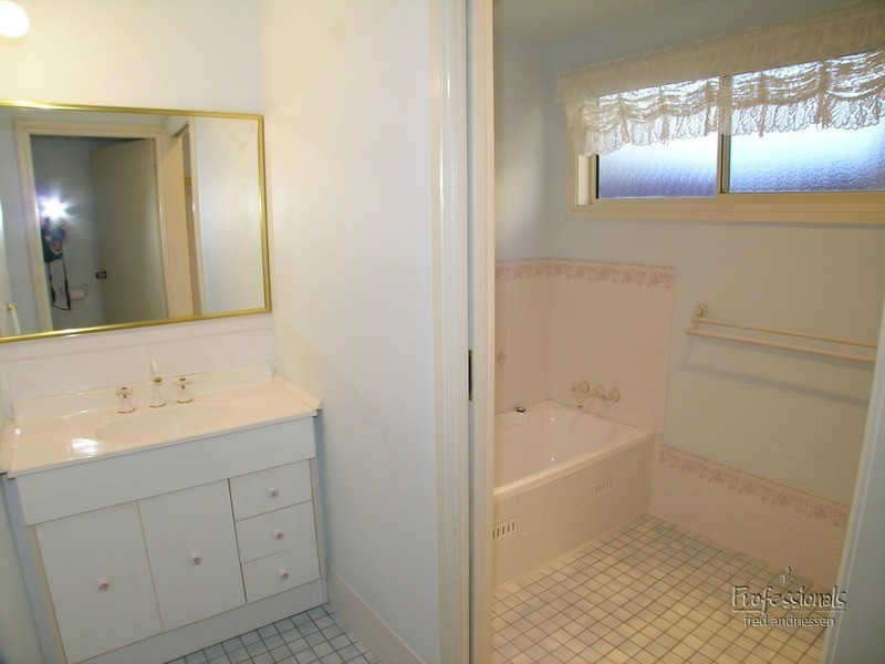 2/304 The Esplanade, Speers Point NSW 2284