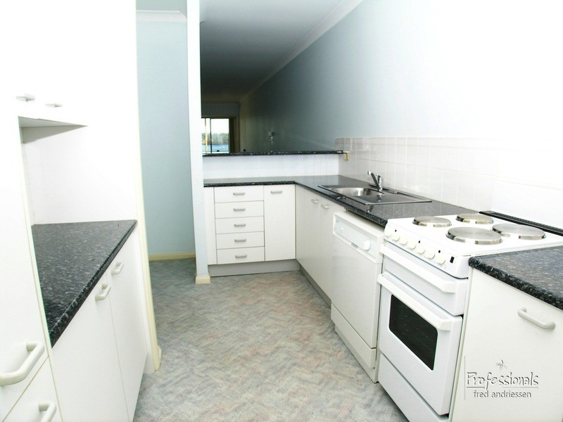 2/304 The Esplanade, Speers Point NSW 2284