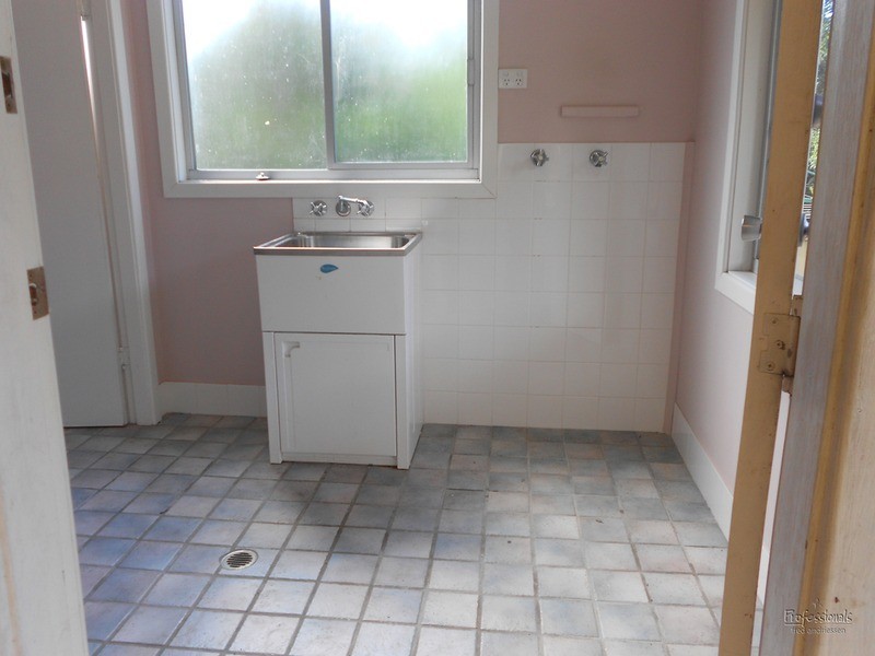 8 William Street, Cardiff NSW 2285