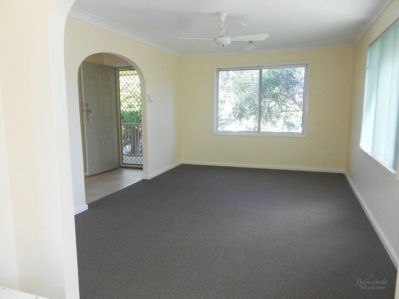 1 Valiant  Crescent, Valentine NSW 2280