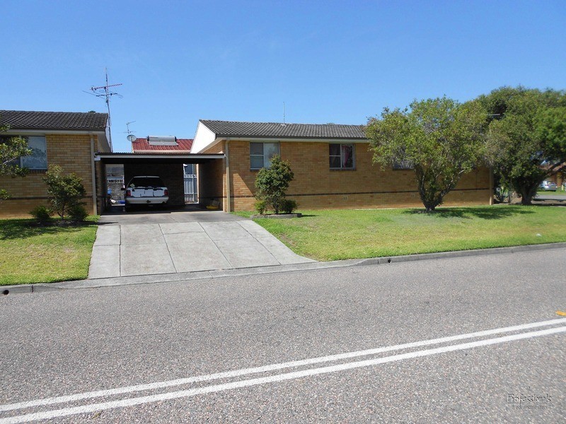 2/2 Bonarius Street, Warners Bay NSW 2282