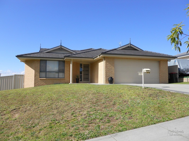 1 Cuffley  Street, Buttaba NSW 2283