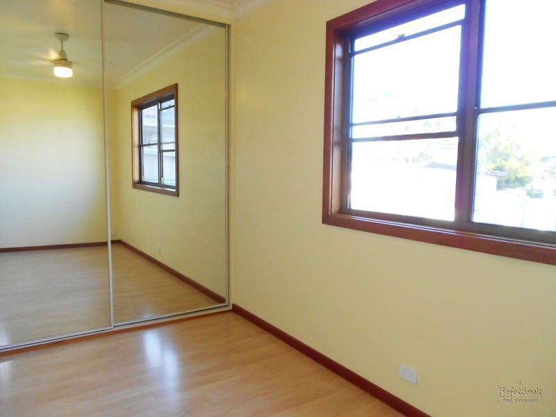 24 Ruswell Street, Warners Bay NSW 2282