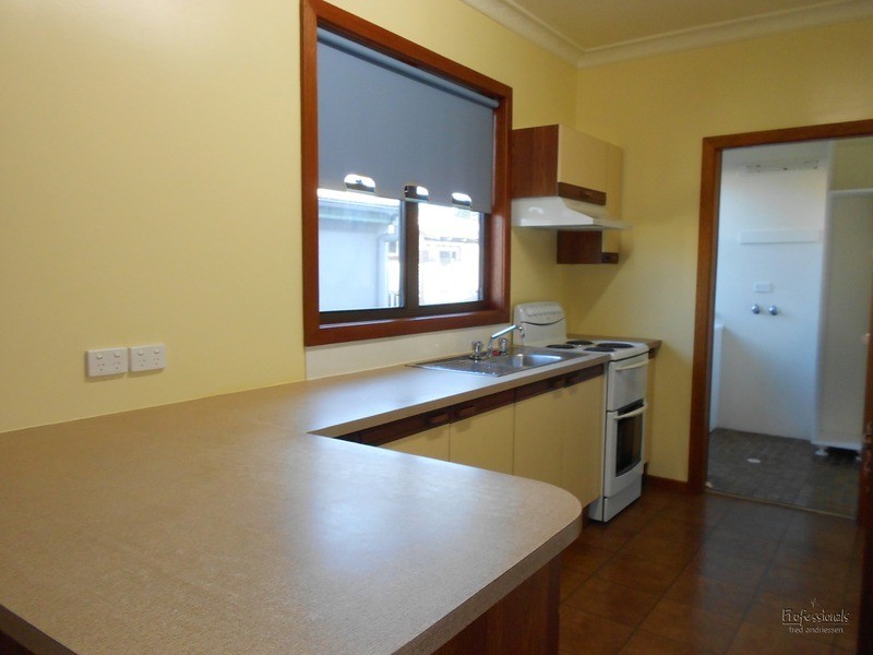 24 Ruswell Street, Warners Bay NSW 2282