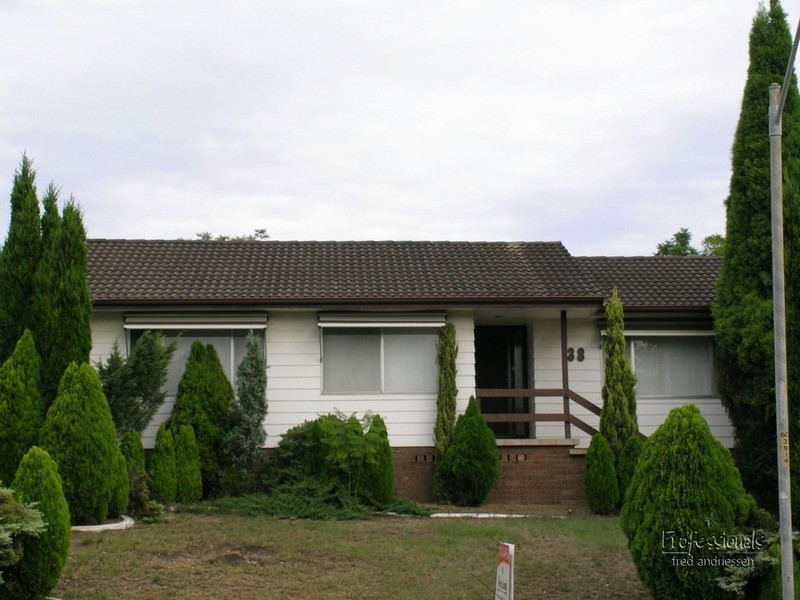 38 Delasala Drive, Macquarie Hills NSW 2285