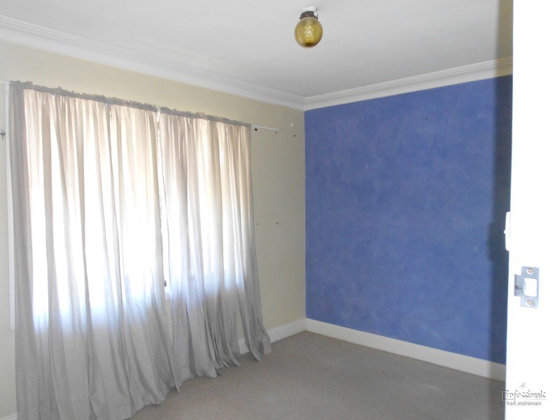 16 Graham  Street, Glendale NSW 2285