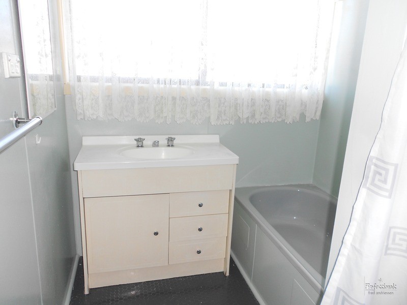 16 Graham  Street, Glendale NSW 2285