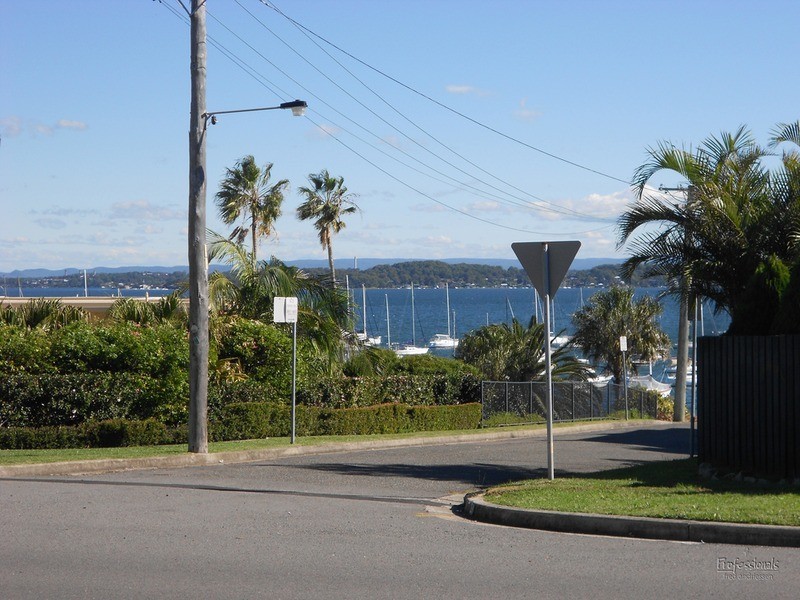 27 Victoria  Street, Belmont NSW 2280