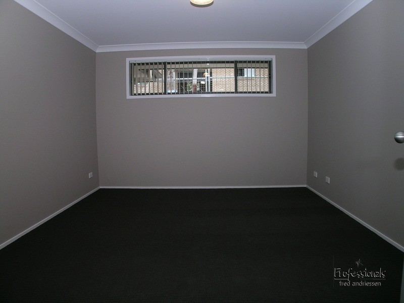 3 Macon Way, Cameron Park NSW 2285