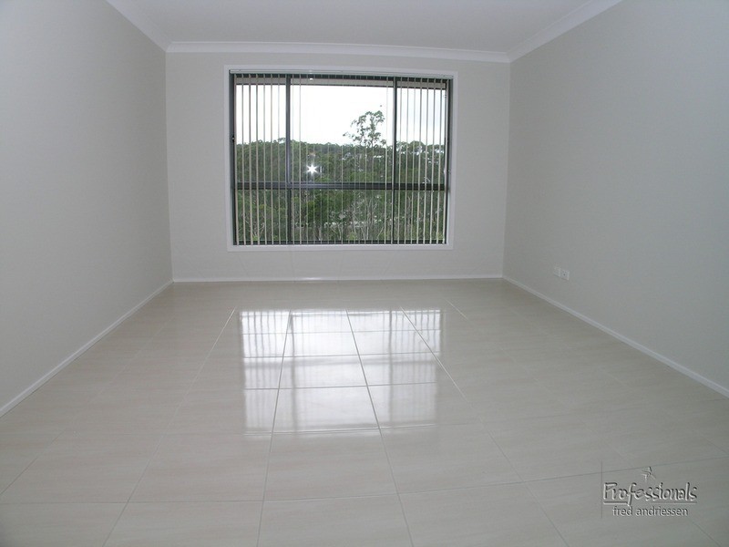 3 Macon Way, Cameron Park NSW 2285