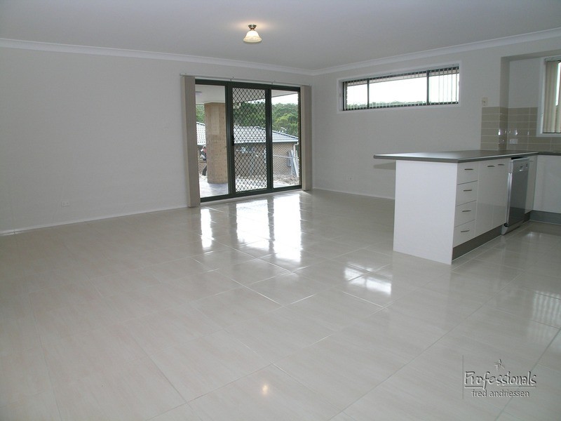 3 Macon Way, Cameron Park NSW 2285