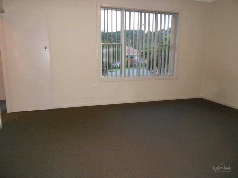 12 Fairview  Avenue, Charlestown NSW 2290