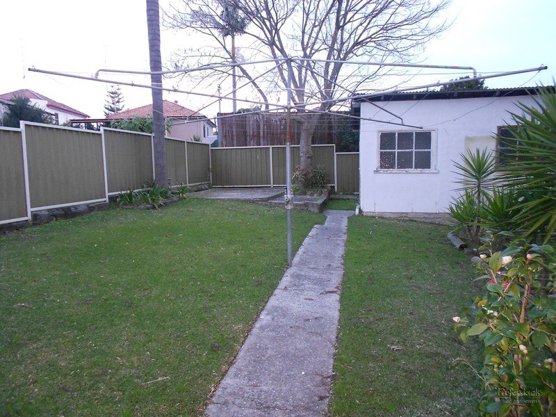 12 Fairview  Avenue, Charlestown NSW 2290