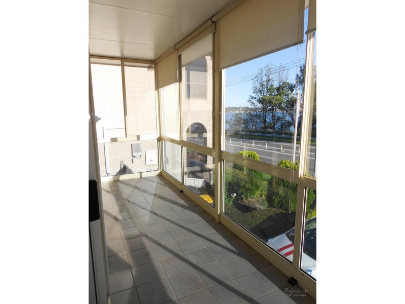 2/304 The  Esplanade, Speers Point NSW 2284