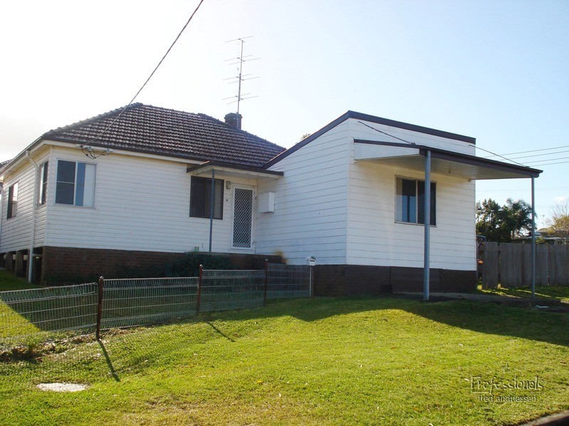 1 Bruce Street, Glendale NSW 2285