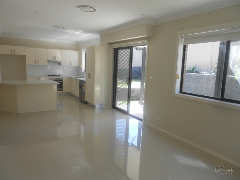 8/14 Progress Place, Garden Suburb NSW 2289