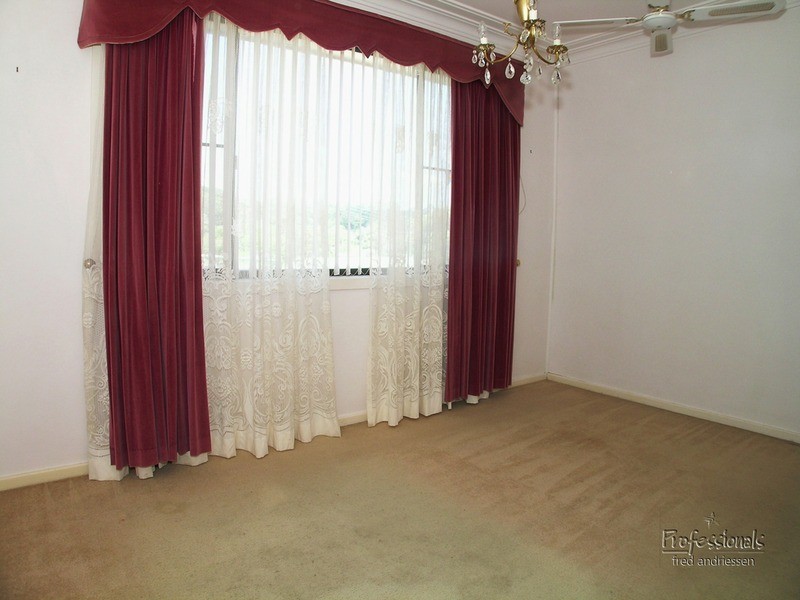 16 Clarence Street, Glendale NSW 2285