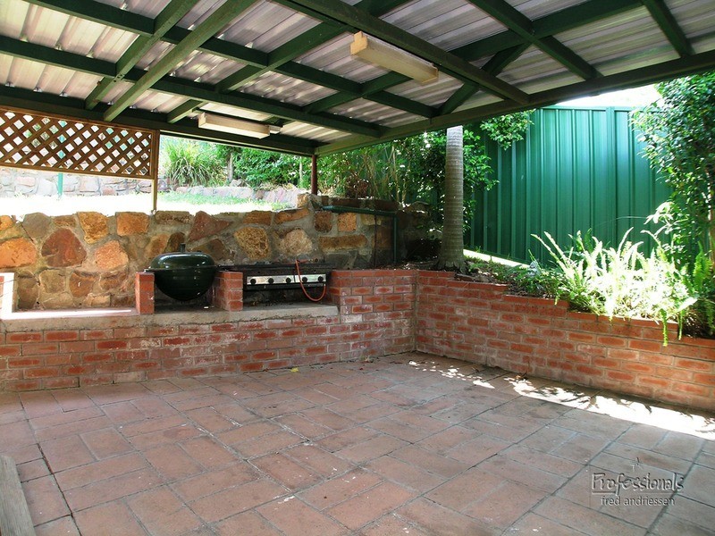 16 Clarence Street, Glendale NSW 2285