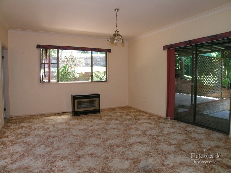 16 Clarence Street, Glendale NSW 2285