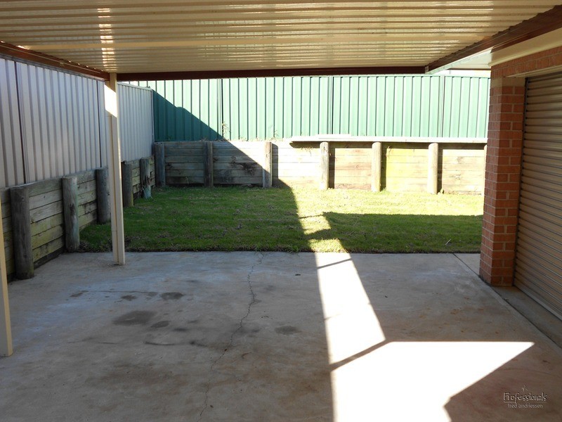 9 Toucan Close, Cameron Park NSW 2285