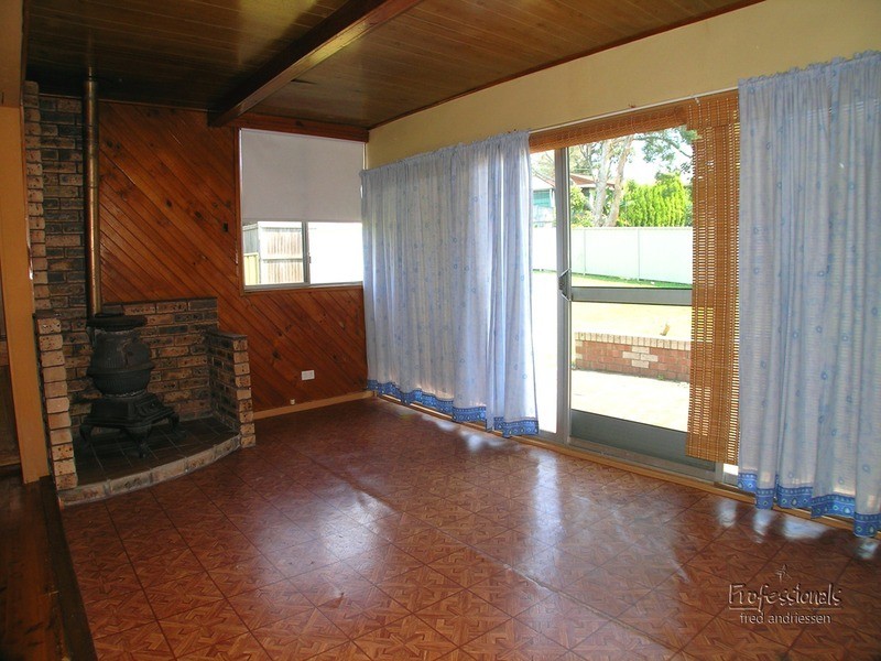 39 Cranbrook Parade, Rankin Park NSW 2287