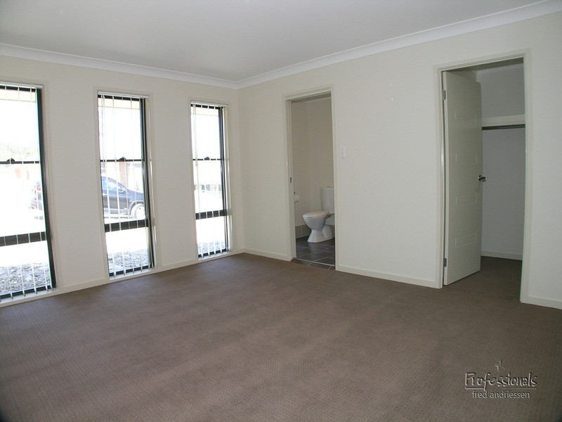 7 Artemesia Avenue, Cameron Park NSW 2285