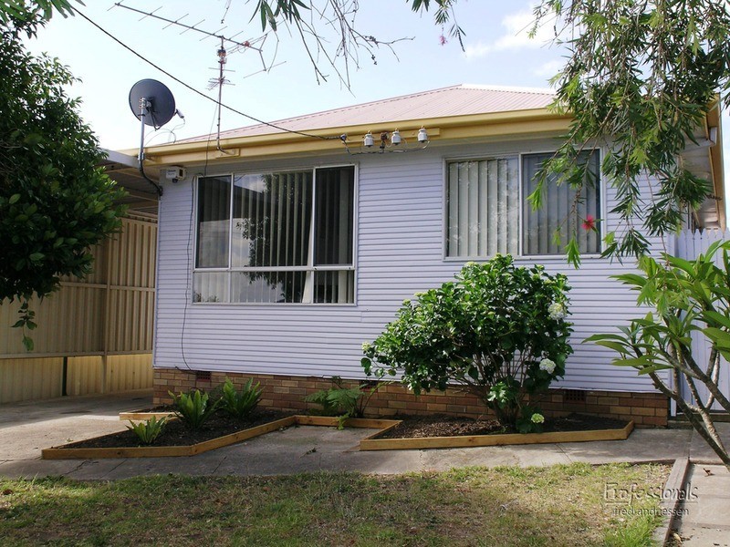 7 Braye Street, Speers Point NSW 2284