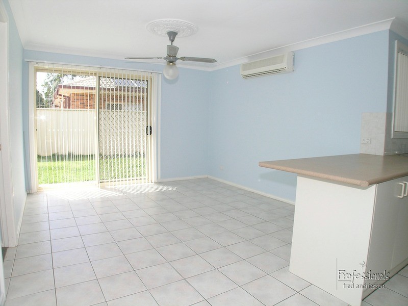 2 Robin Avenue, Cameron Park NSW 2285