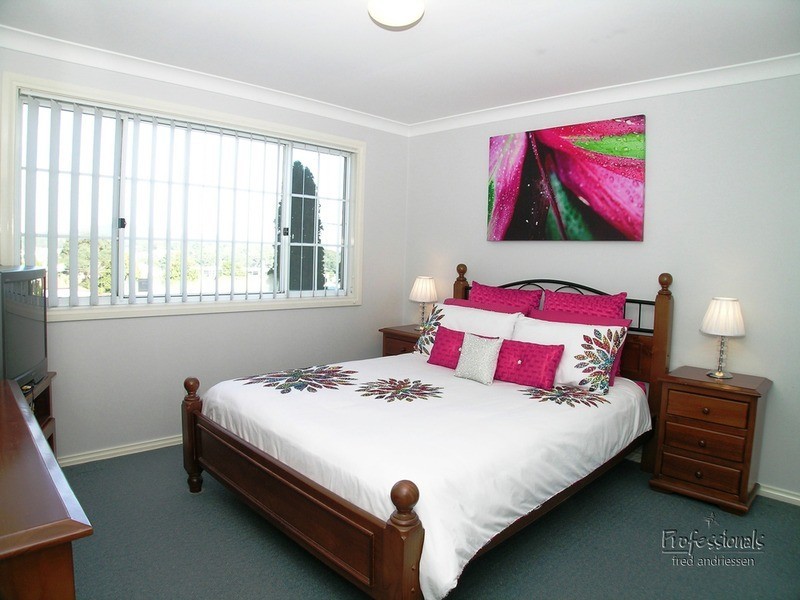 2/49 Fern Valley Road, Cardiff NSW 2285