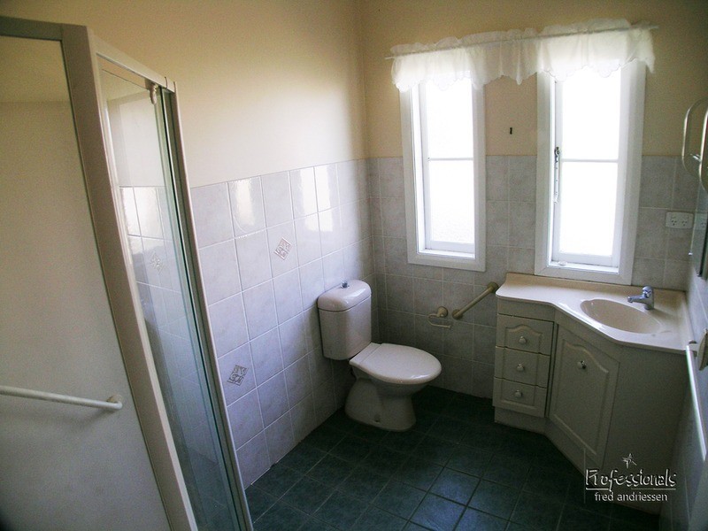 134 Medcalf Street, Warners Bay NSW 2282