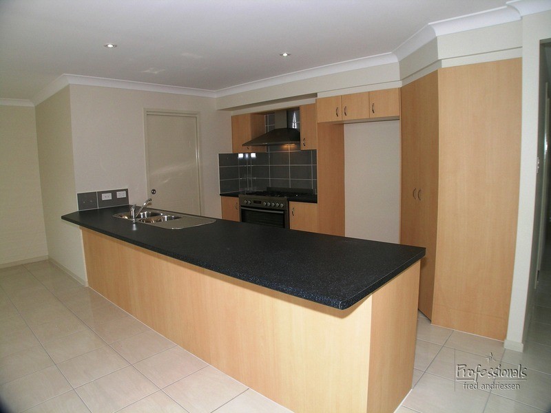 7 Artemesia Avenue, Cameron Park NSW 2285