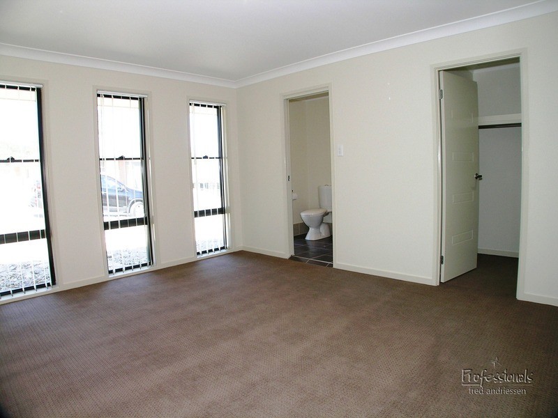 7 Artemesia Avenue, Cameron Park NSW 2285