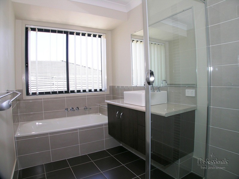 7 Artemesia Avenue, Cameron Park NSW 2285