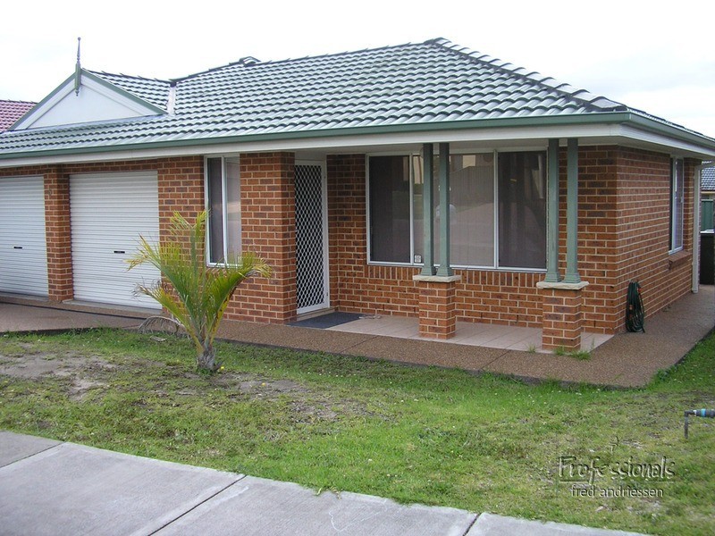 5 Albatross Avenue, Cameron Park NSW 2285