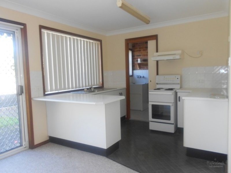 4/16 Thomas Street, Cardiff NSW 2285