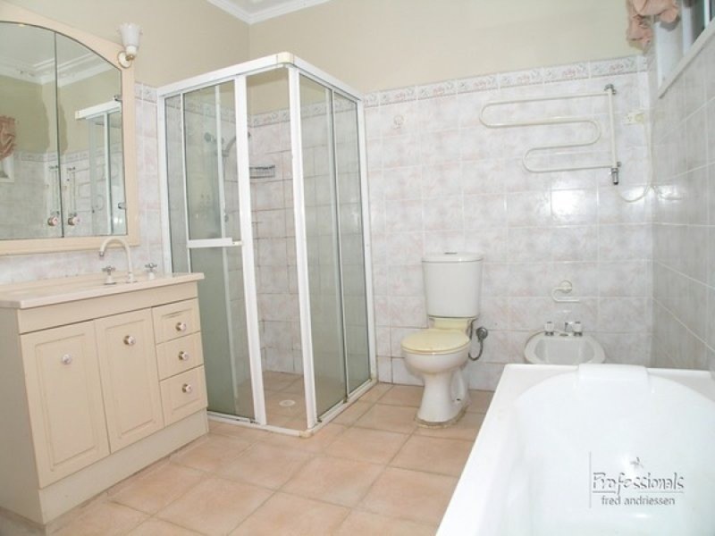 6 Charles Street, Cardiff NSW 2285