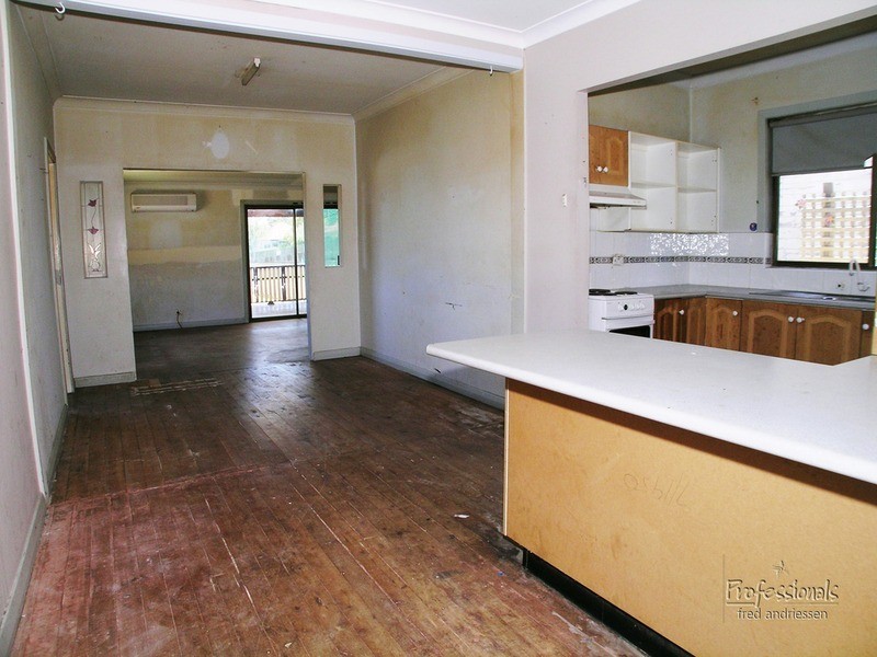 4 Illawarra Avenue, Cardiff NSW 2285