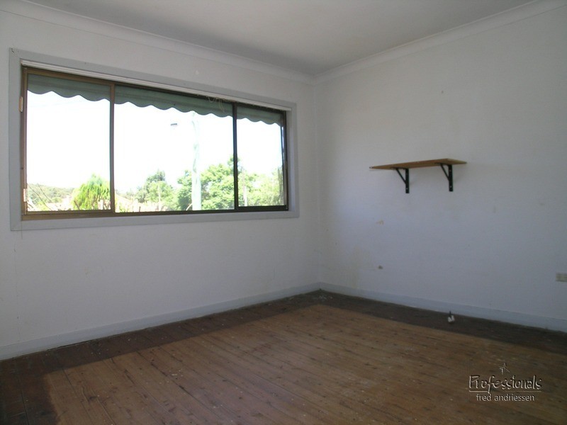 4 Illawarra Avenue, Cardiff NSW 2285