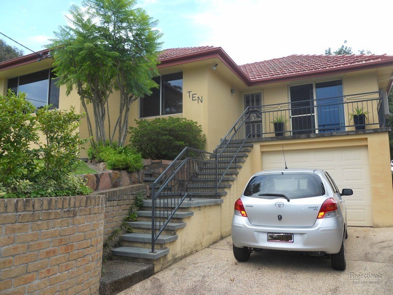 10 Bellevue  Crescent, Cardiff NSW 2285