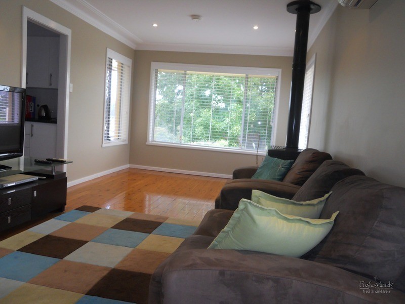10 Bellevue  Crescent, Cardiff NSW 2285