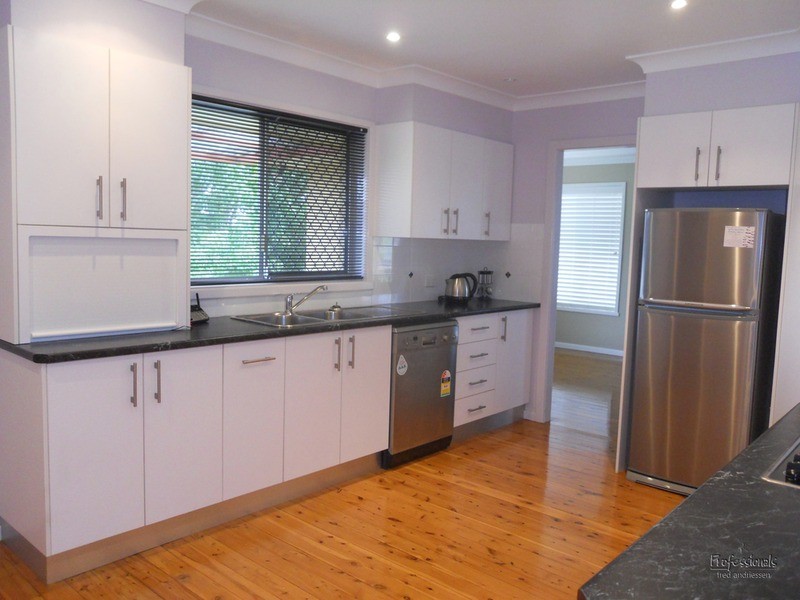 10 Bellevue  Crescent, Cardiff NSW 2285
