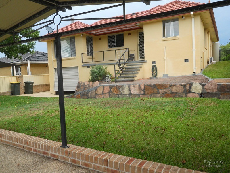 10 Bellevue  Crescent, Cardiff NSW 2285